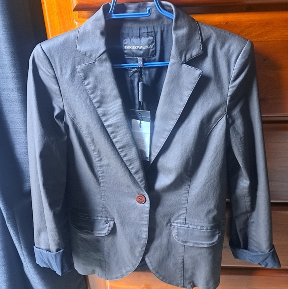 NWT Armani Women's Jacket, brown. Size M - Picture 3 of 9